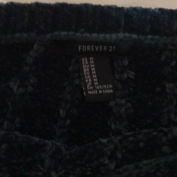 Forever 21 dark green cropped sweater, size Medium - Picture 2 of 2